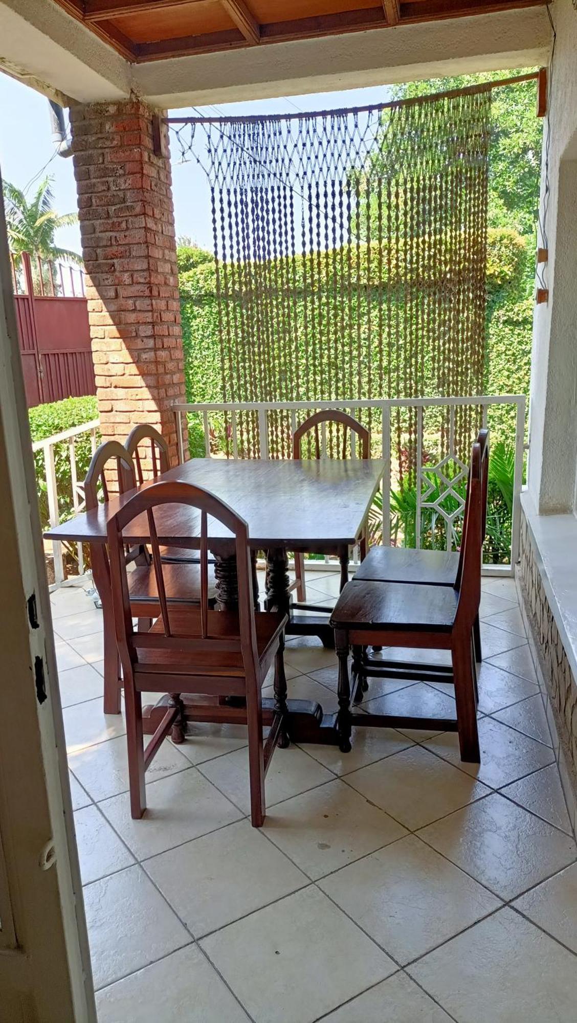 Colibri Taverne & Guest House Gisenyi Exterior foto